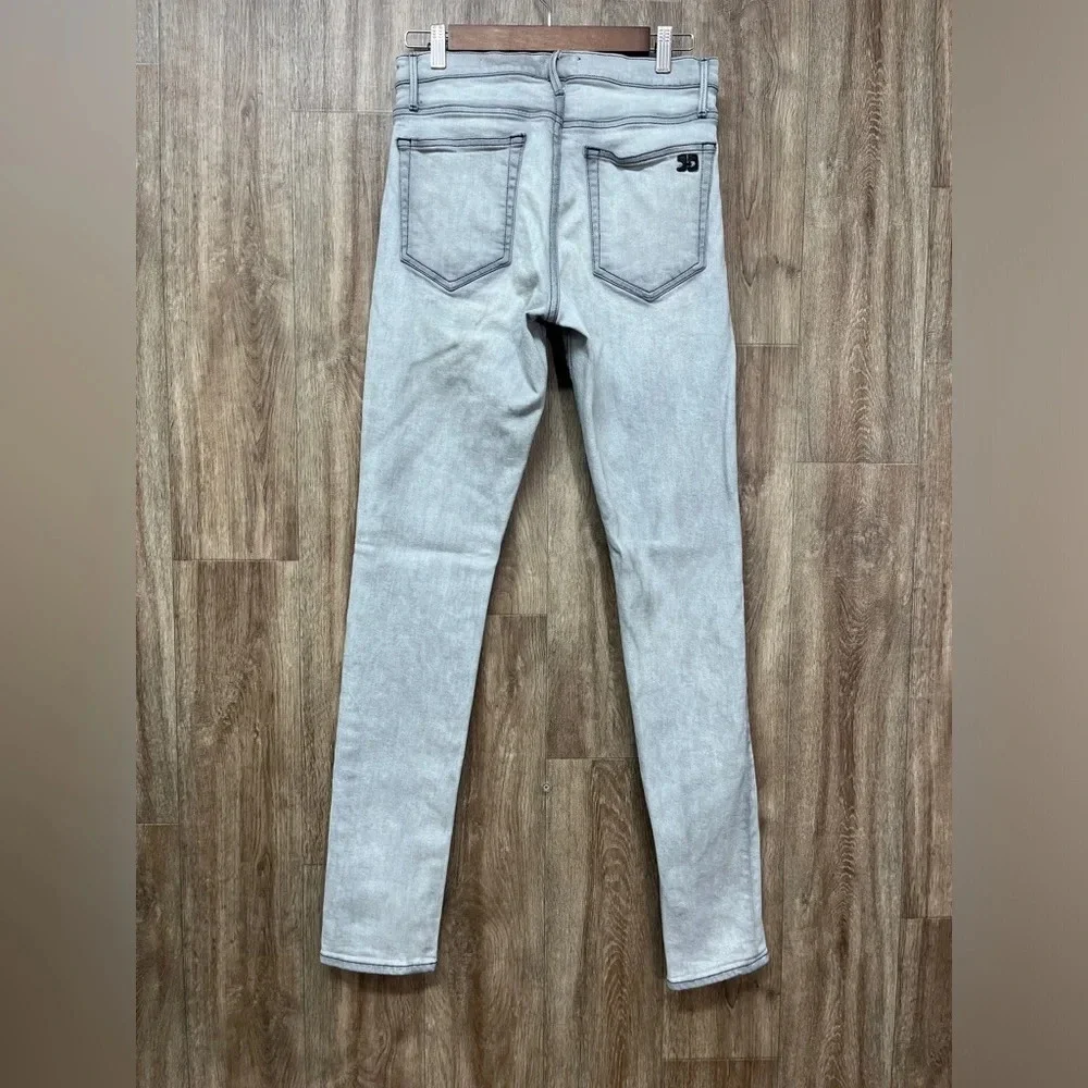Joe’s Jeans The Legend Skinny Fit